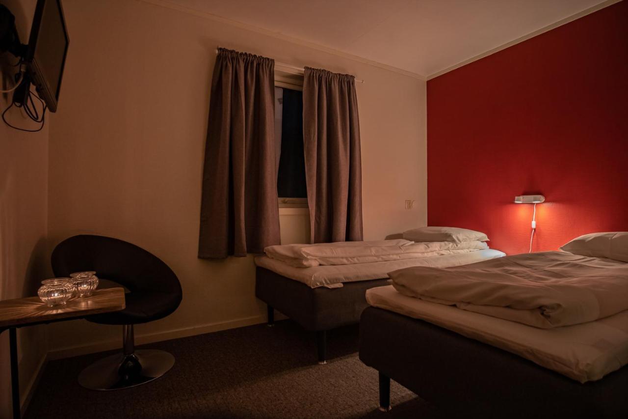 Skagi Bed & Lodge Skaland ภายนอก รูปภาพ