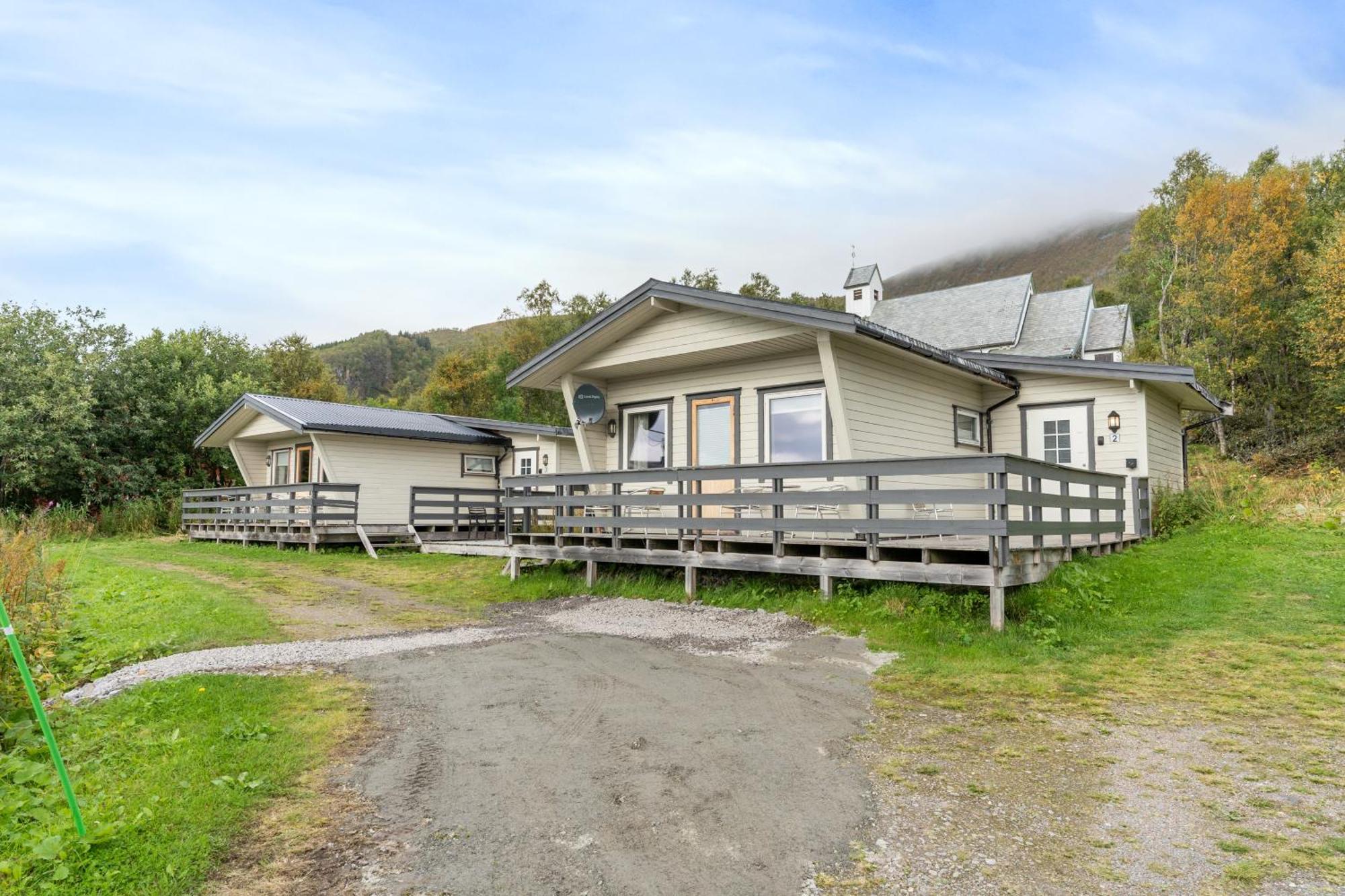Skagi Bed & Lodge Skaland ภายนอก รูปภาพ